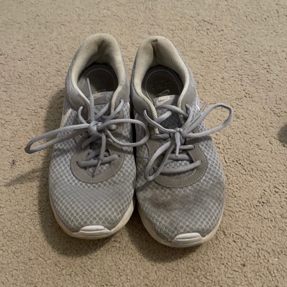 Nike tennis shoes